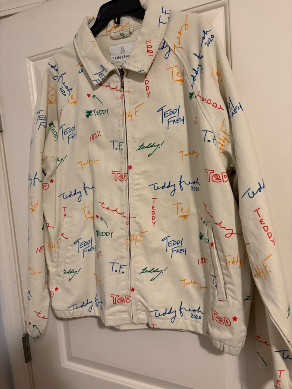 Teddy Fresh Script Jacket - Cream with Multicolor Signatures XL- NEW/NEVER WORN - Picture 3 of 10
